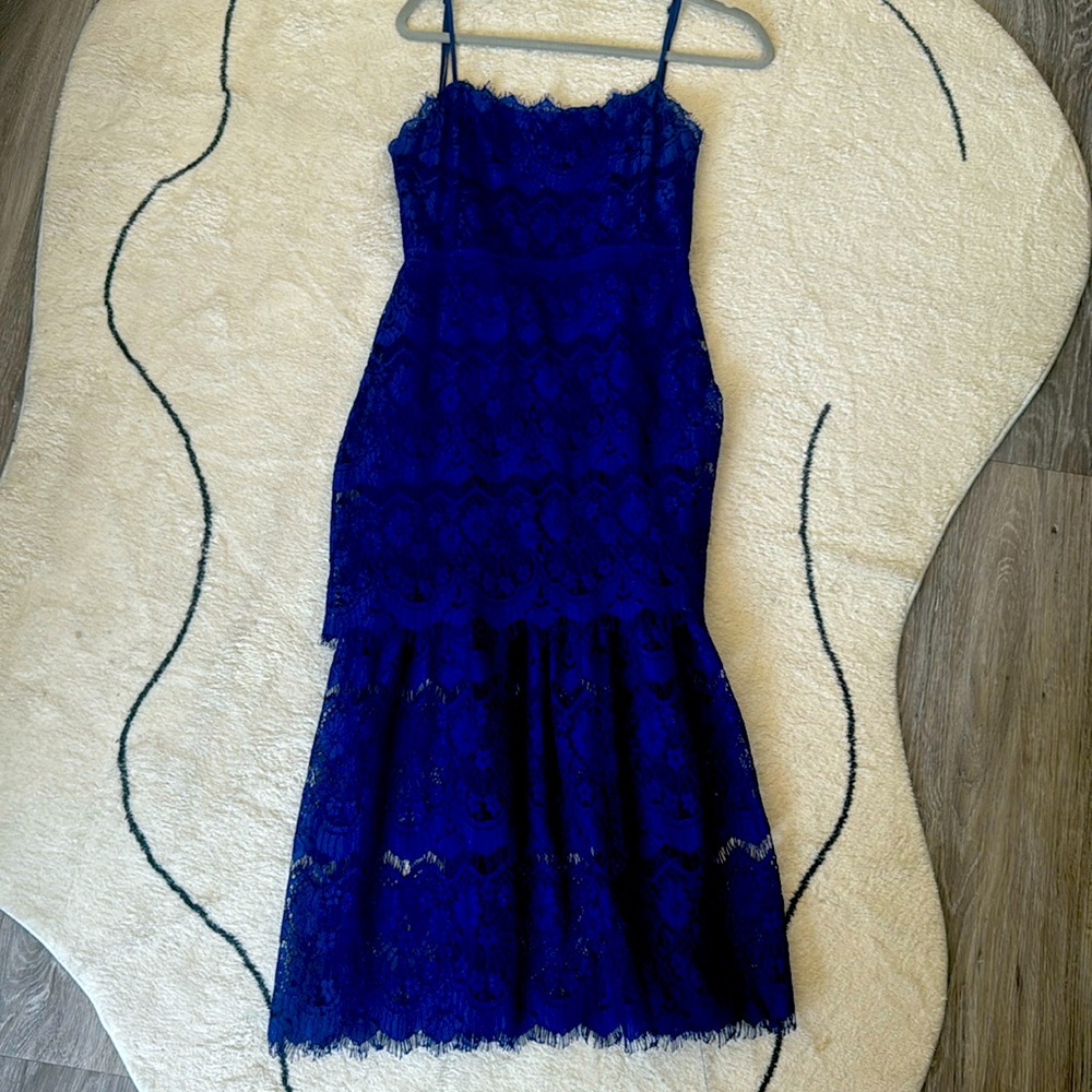 Beautiful Lace mid dress perfect for a wedding only worn once